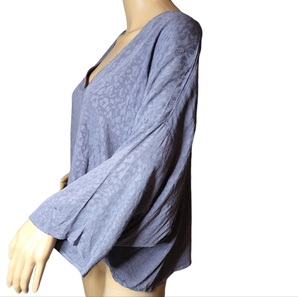 NWT Grey blouse- Style Rack - Picture 5 of 16